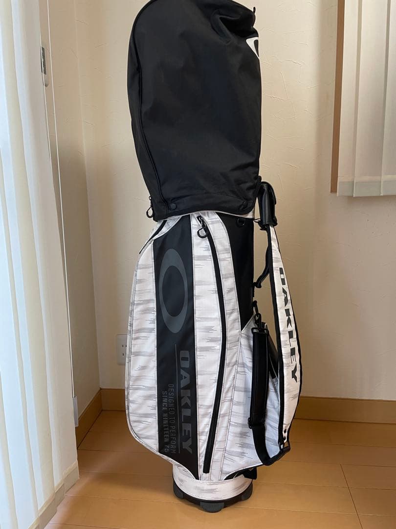 OAKLEY （オークリー）キャディバッグ