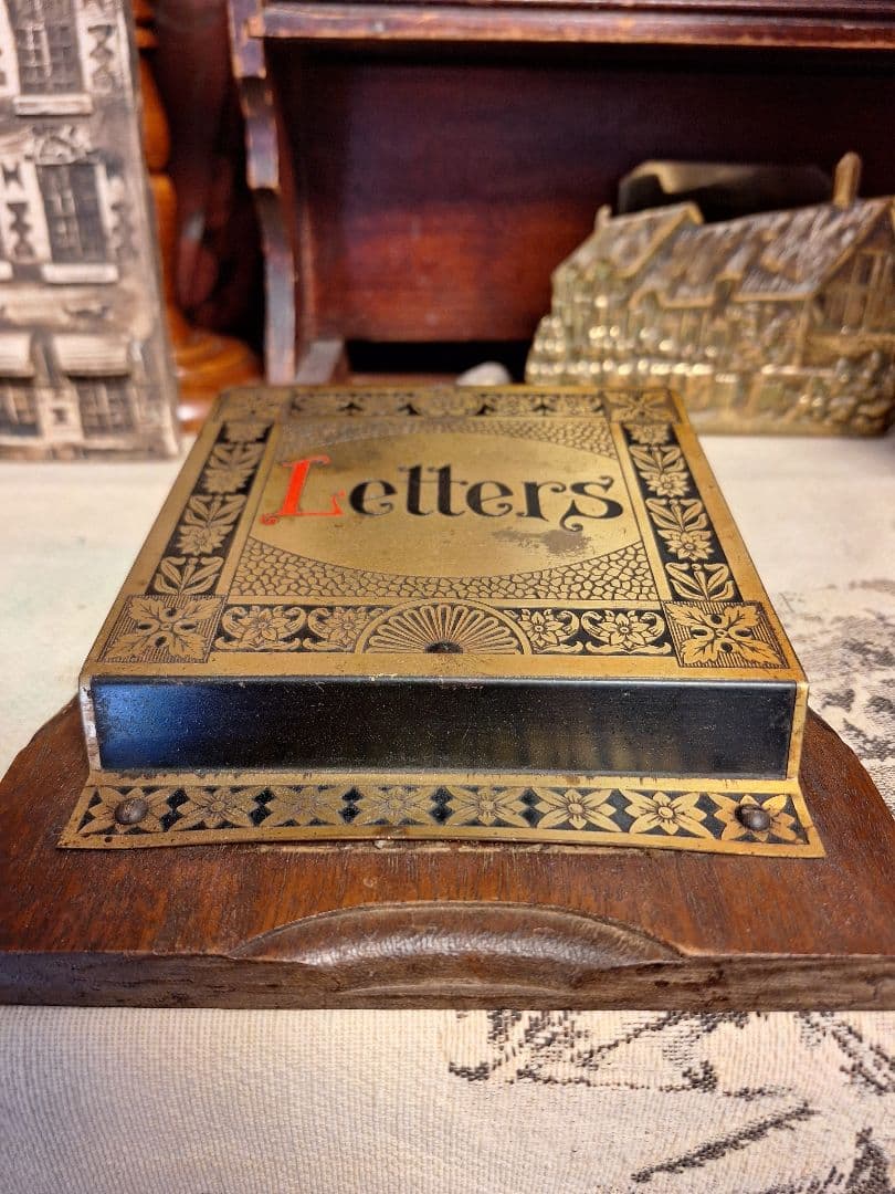 ビンテージ レターラック 金属装飾アンティーク