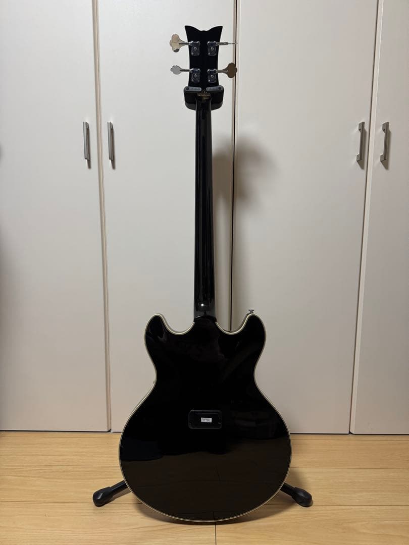 SCHECTER Corsair Bass Gloss Black セミアコ