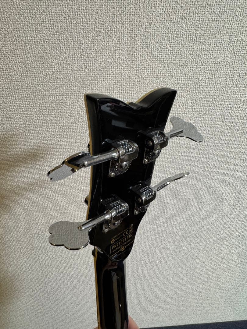 SCHECTER Corsair Bass Gloss Black セミアコ