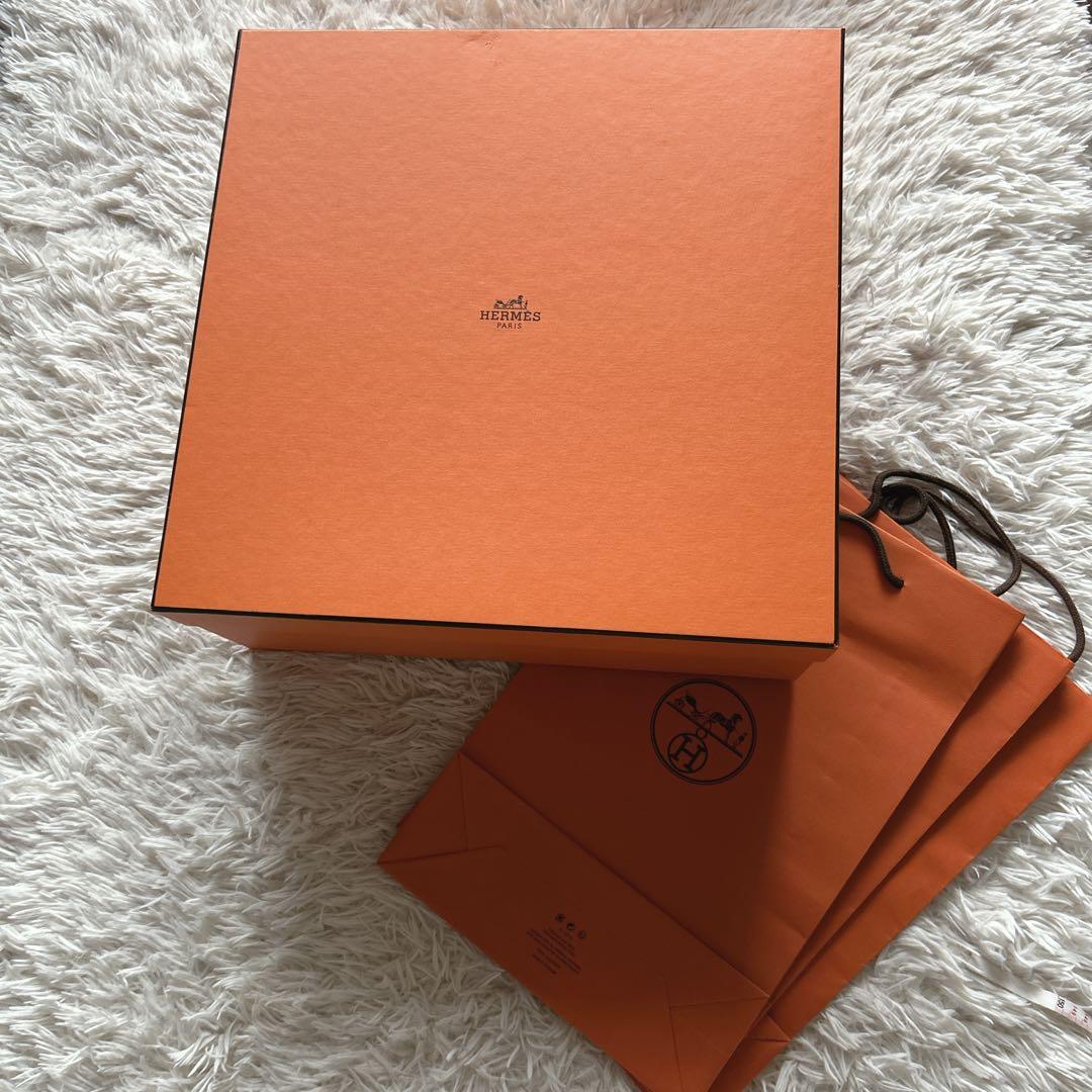 エルメス HERMES 空箱 横43×縦43×高さ17.5 ショッパー　3枚
