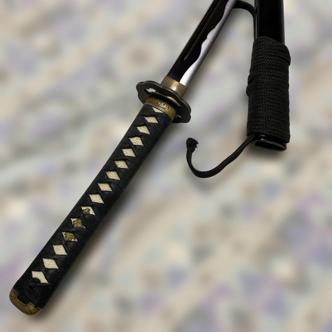 高級長刃居合刀 黒柄 八丸角透し鍔 黒梨地鞘