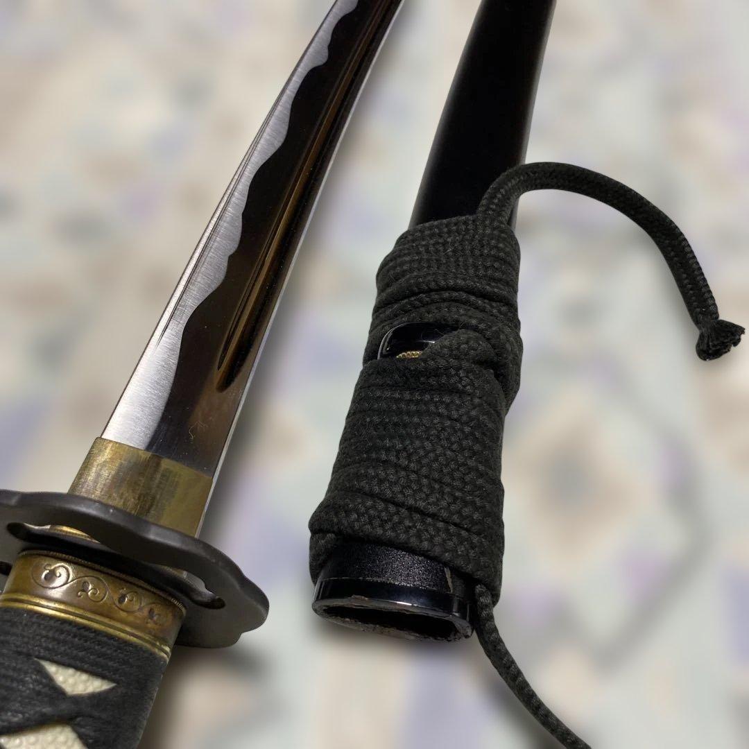 高級長刃居合刀 黒柄 八丸角透し鍔 黒梨地鞘