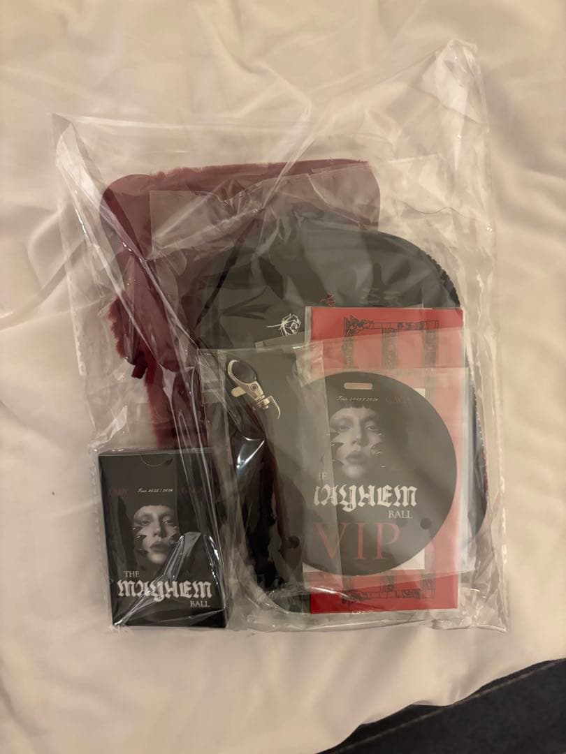 U*り様 レディーガガ　VIP gold グッズ　未開封