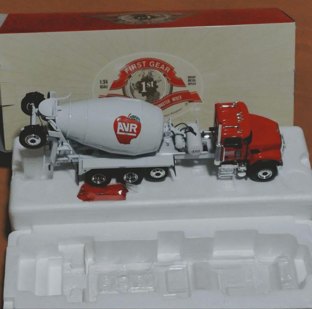 重機 スケールモデル FirstGearInternational ミキサー