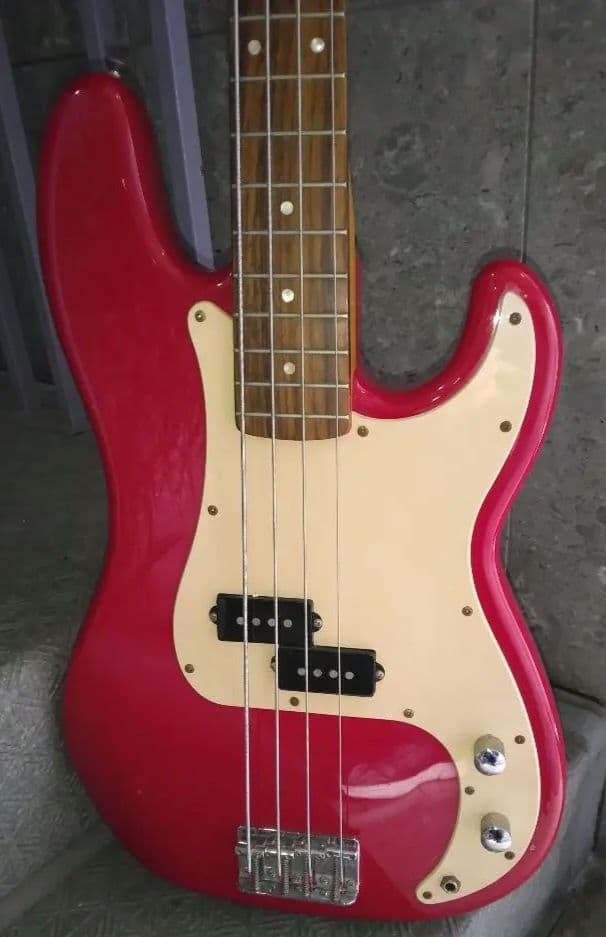 FERNANDESベースギター送料込