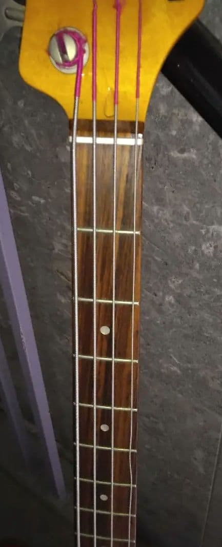 FERNANDESベースギター送料込