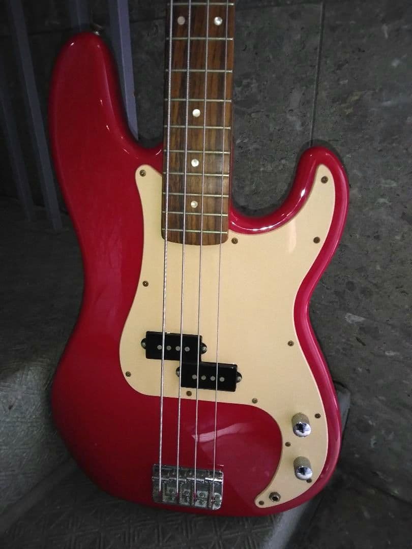 FERNANDESベースギター送料込