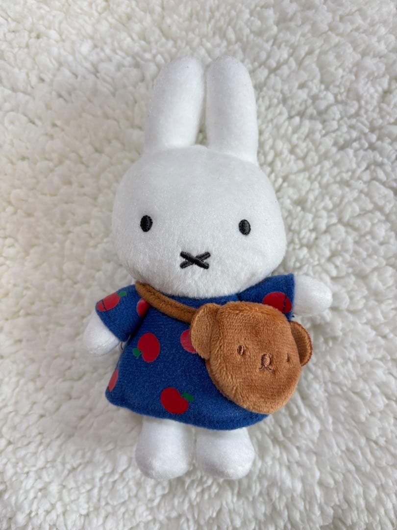 ミッフィーマスコット　ボリス　ポシェット　りんご