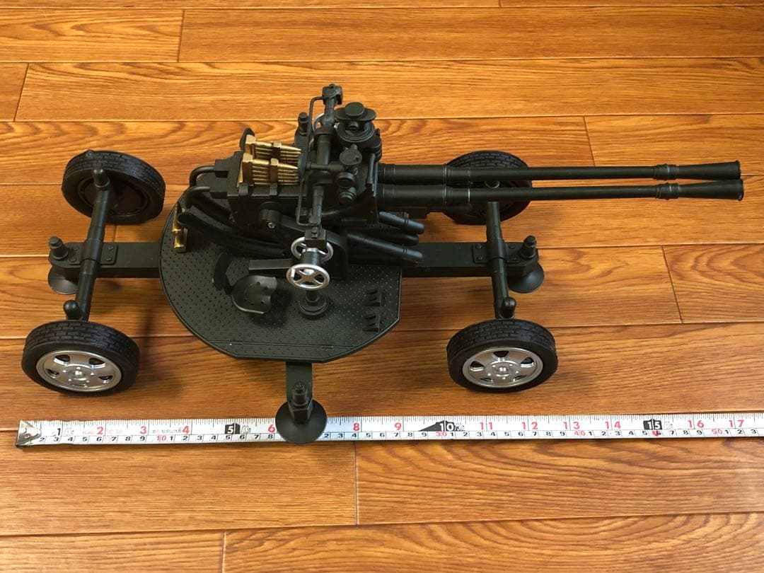 VOLCANO製　対空砲車両　ベース•砲金属製