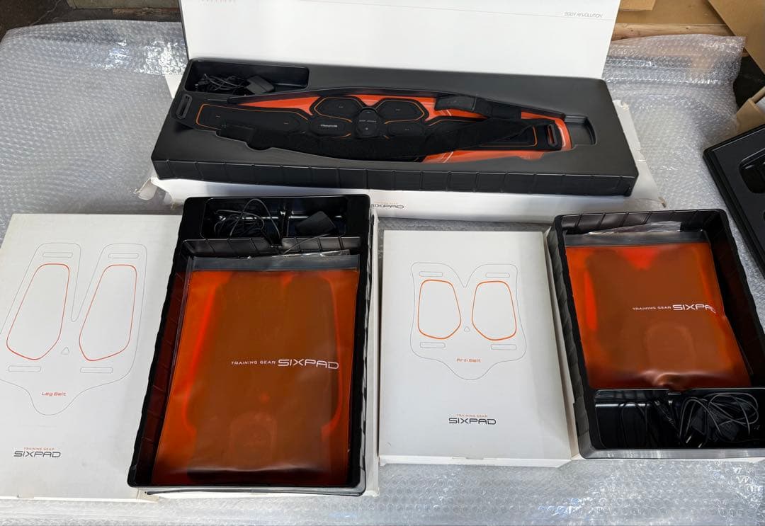 シックスパッド　SIXPAD フルベルトセット　& ジェルシートセット