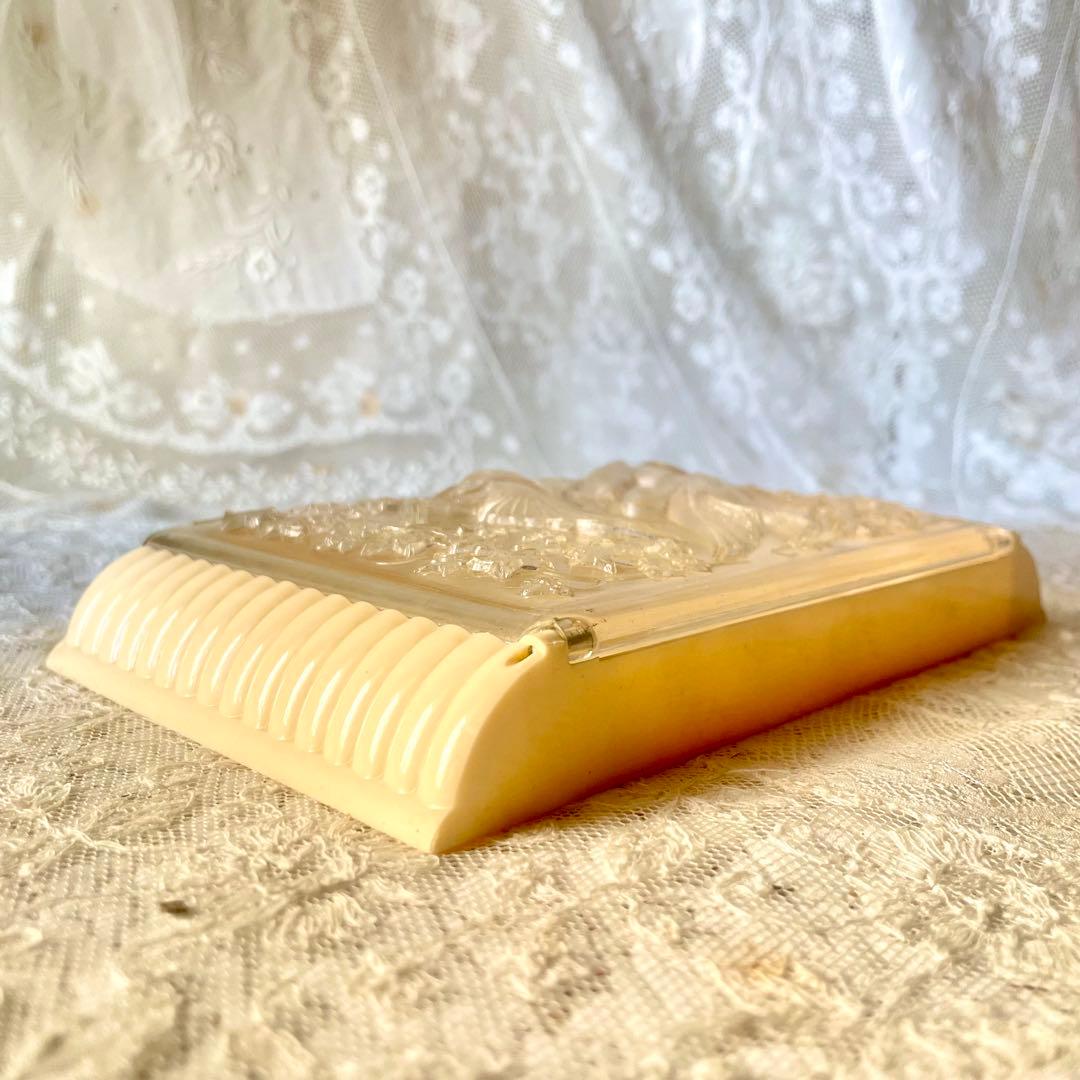 小鳥レリーフのメルスリーボックス　裁縫箱　フランスアンティークヴィンテージ