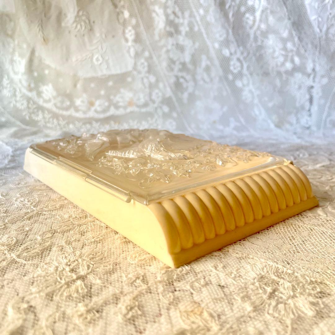 小鳥レリーフのメルスリーボックス　裁縫箱　フランスアンティークヴィンテージ