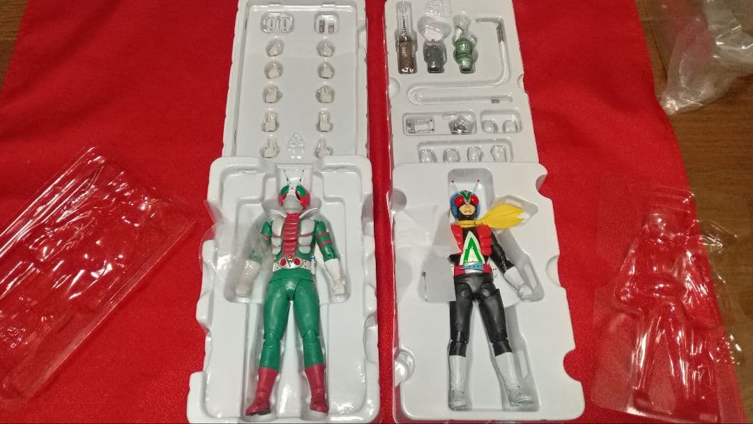 S.H.Figuarts 真骨彫製法　仮面ライダーV3 ライダーマン　2体セット