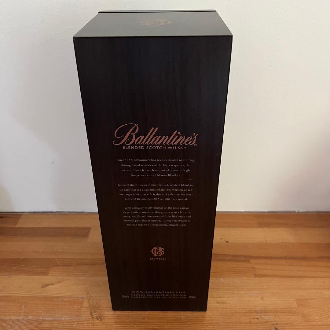 【未開栓】バランタイン 30年 スコッチウイスキー40度 750ml 木箱入り