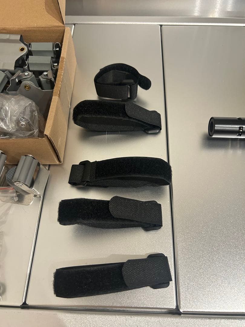 CAMVIL(ケムビル) アルミコンテナ カスタム 60Ｌ シルバー