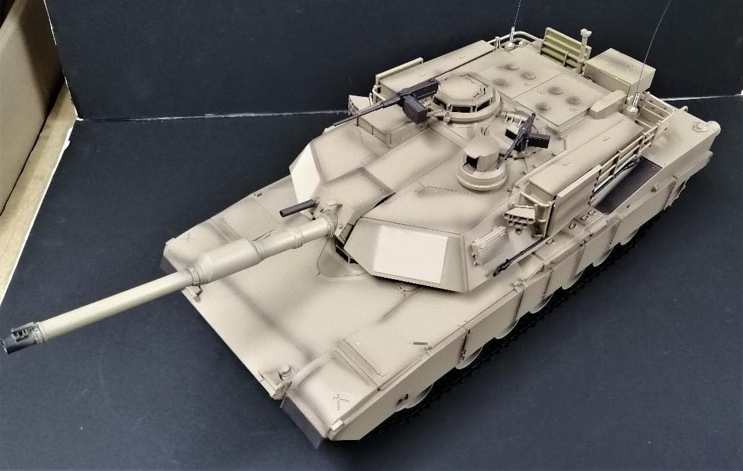 1/16戦車ラジコン　USエイブラムス　ヘンロン3918-1 ver.7.0