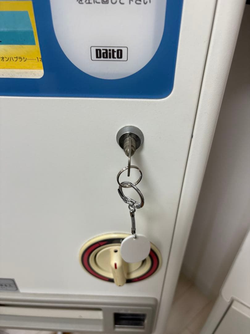 カードガチャガチャマシン　手動式自動販売機　ダイト　DF-8