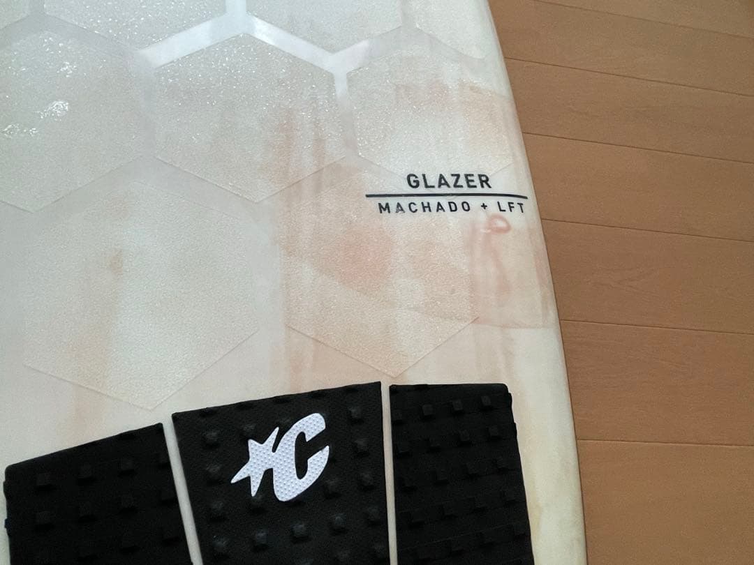 ファイヤーワイヤーGLAZER LFTフィン付き5.10 ボリューム38.6Ｌ