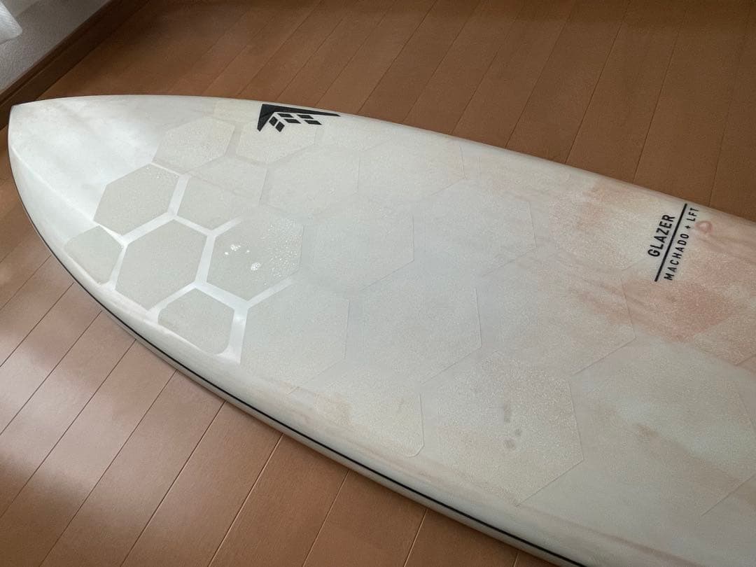 ファイヤーワイヤーGLAZER LFTフィン付き5.10 ボリューム38.6Ｌ