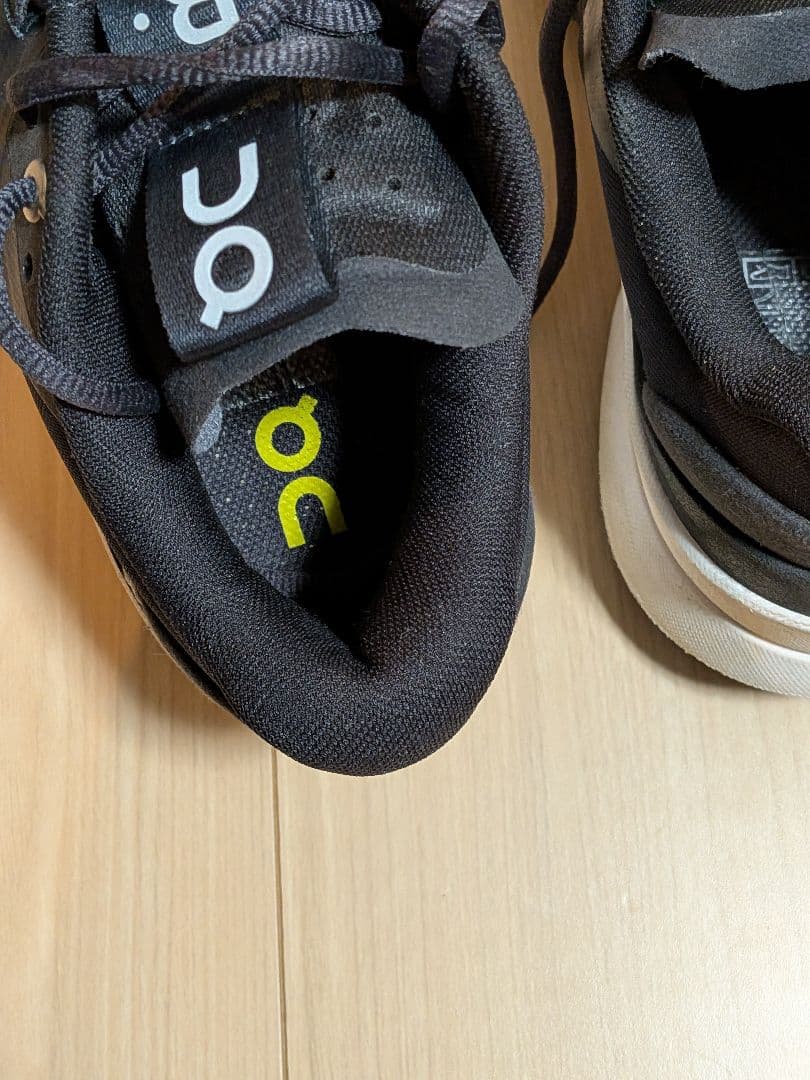 On テニスシューズ 黒/ レモンイエロー　クレーコート　26.5cm