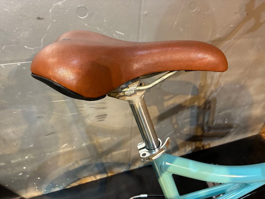 I17【大阪堺市/取引】ルイガノ EASEL7.0 20インチ 7段変速付き