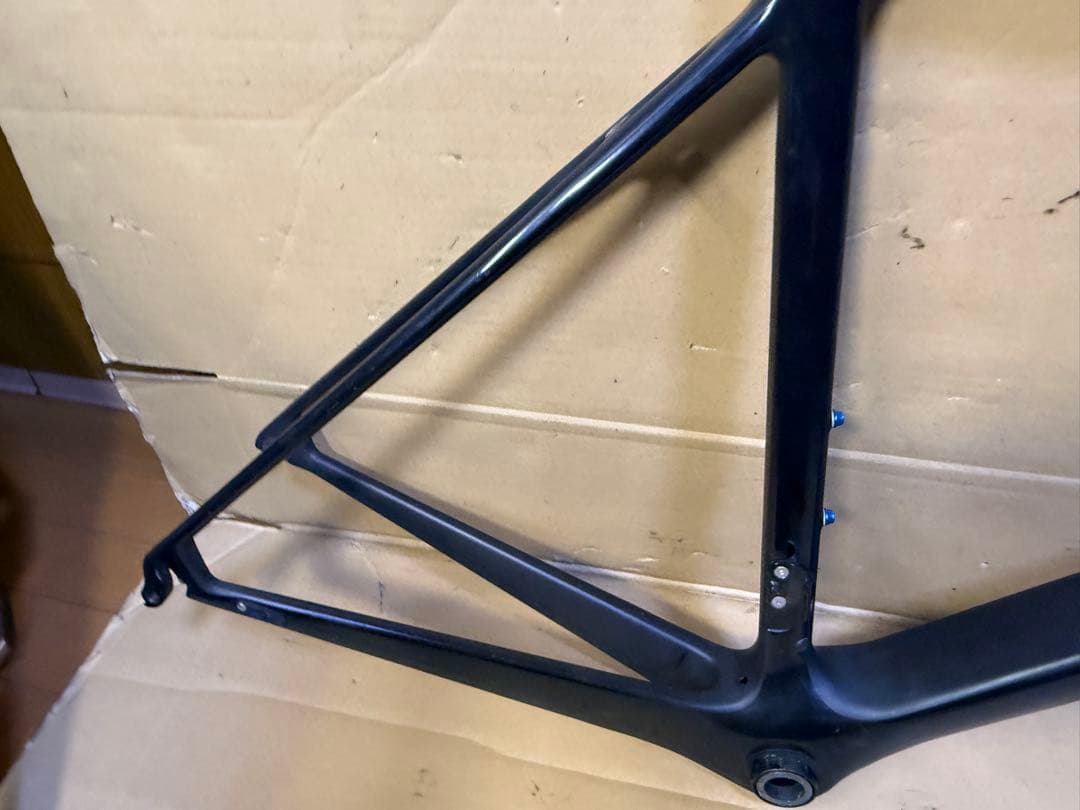 TNI カーボン　ロードバイクフレーム