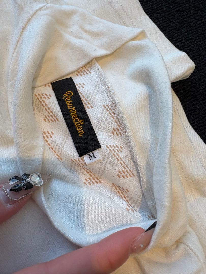 Resurrection 刺繍 ホワイト長袖 タートルネック