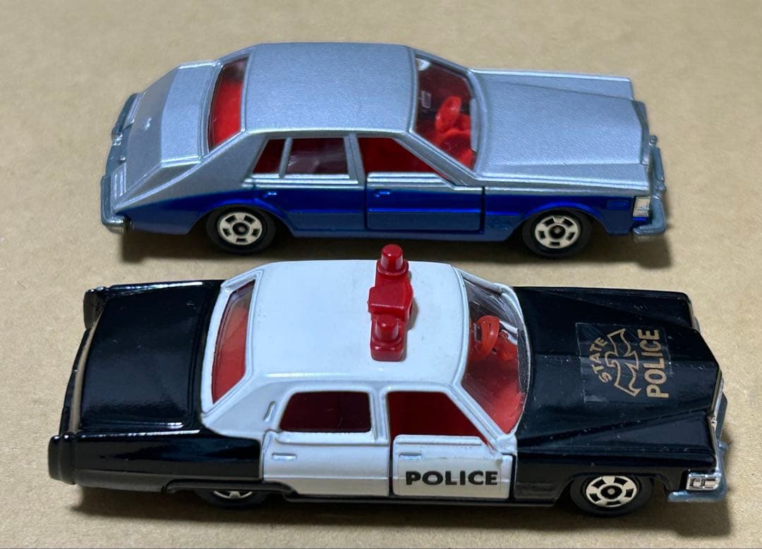 トミカ キャデラック フリートウッド ブローアム キャデラックセビル 2台セット