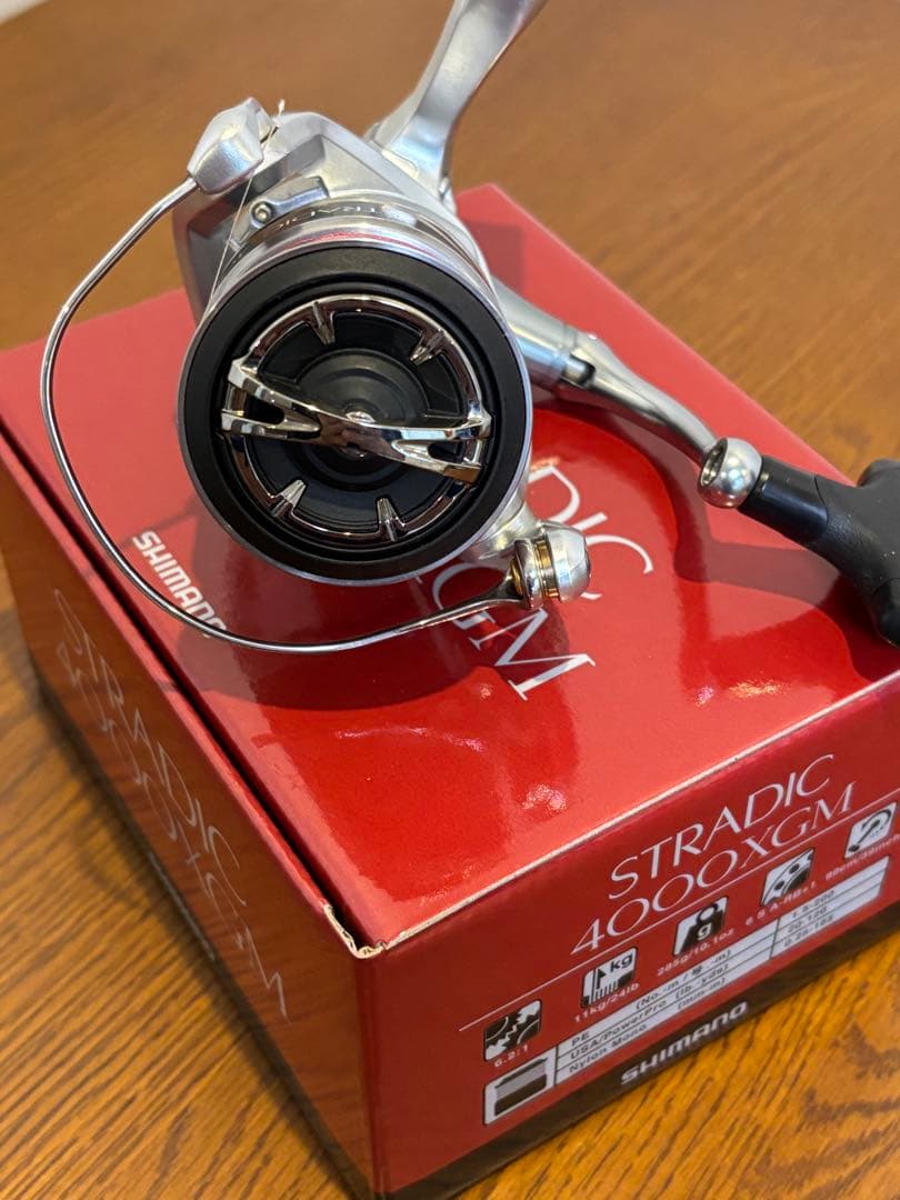 SHIMANO STRADIC 4000XGM スピニングリール