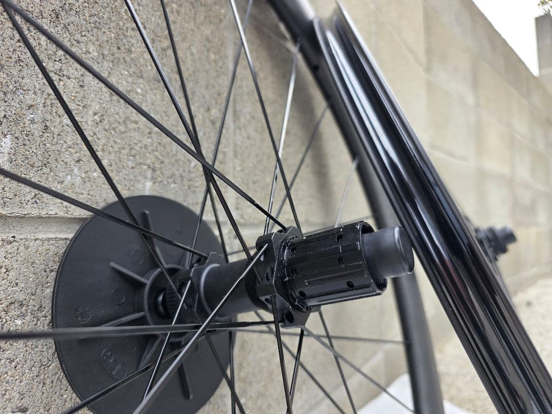軽量中華カーボンホイール45mmDB