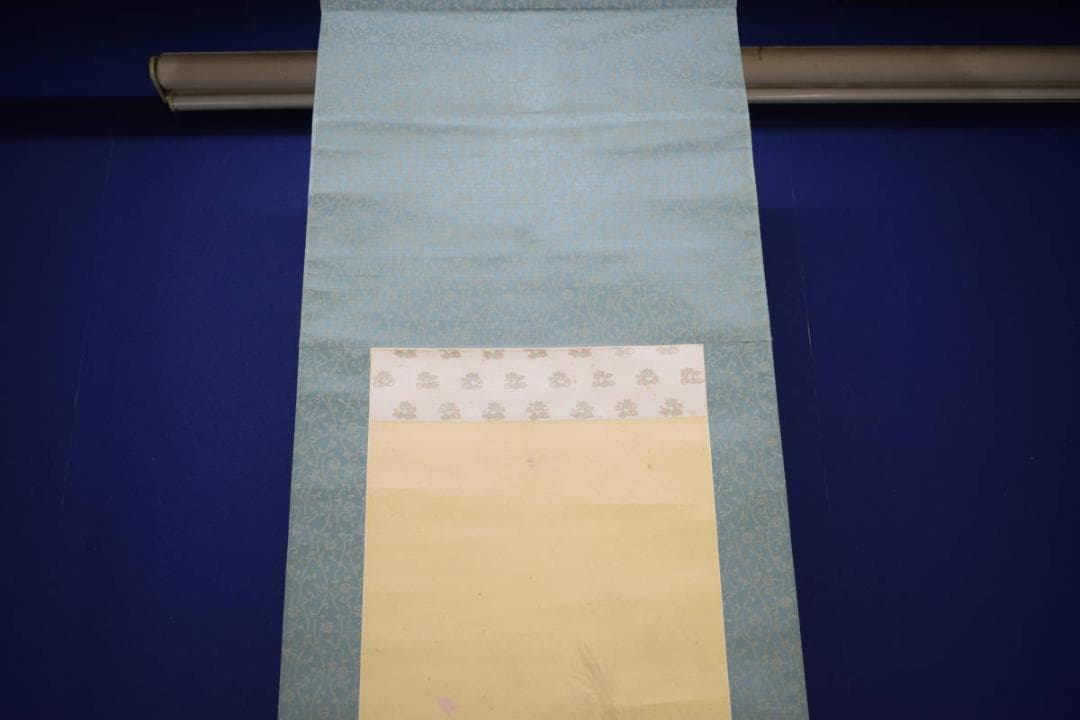 真作/小村大雲/魚図/絹表装/桐共箱付/布袋屋掛軸HH-750