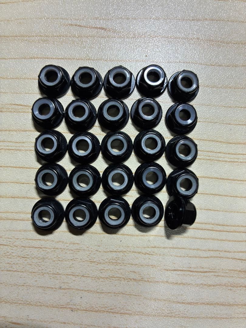 サンレッド出品