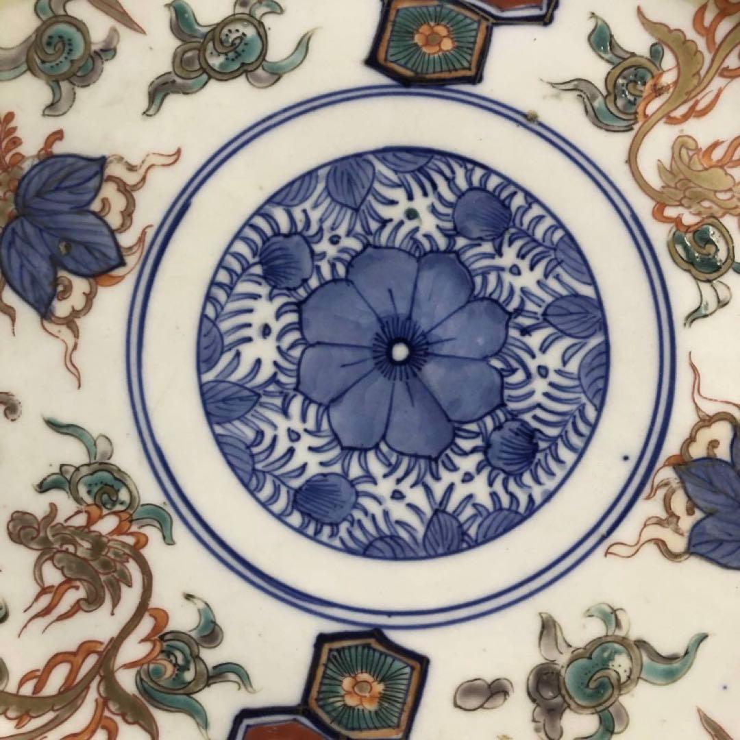 古伊万里　手書き色絵金彩　見込み花文様　和柄　瑞雲　鳳凰　龍の図　歪んだ古い大皿