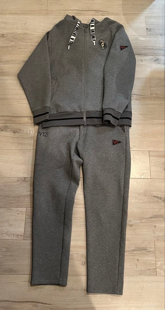 V12 スウェットセットアップ　メンズ　Lサイズ