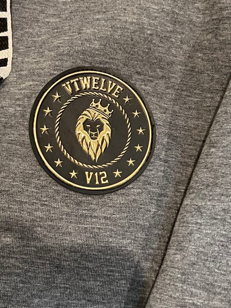 V12 スウェットセットアップ　メンズ　Lサイズ