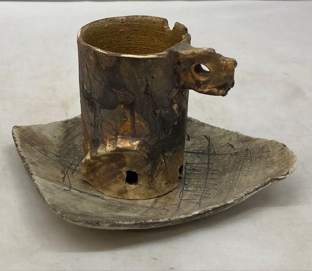 B331s コーヒーカップ　一組　作者不詳　変形　モダンアート