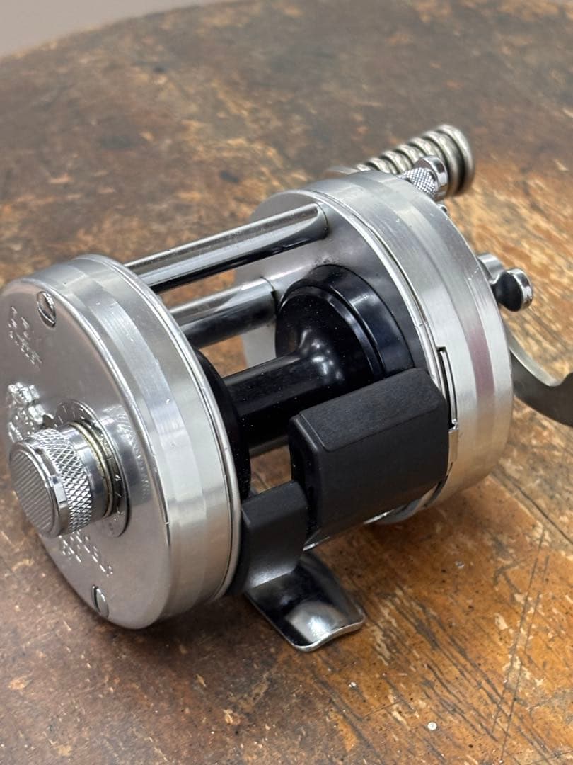 ABU Ambassadeur 2600 IAR ベイトリール