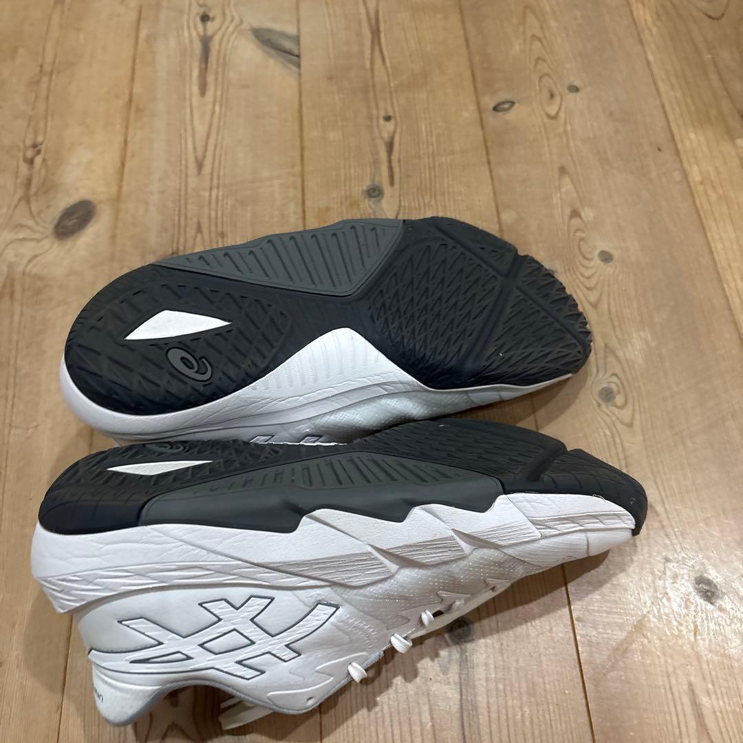 ASICS UNPRE ARS バスケットボールシューズ ホワイト