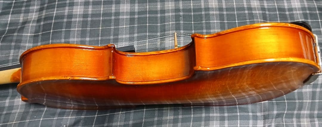 新品弦付き　鈴木バイオリン 4/4 No200 ケース 2006年