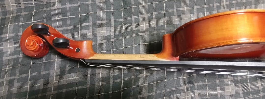 新品弦付き　鈴木バイオリン 4/4 No200 ケース 2006年