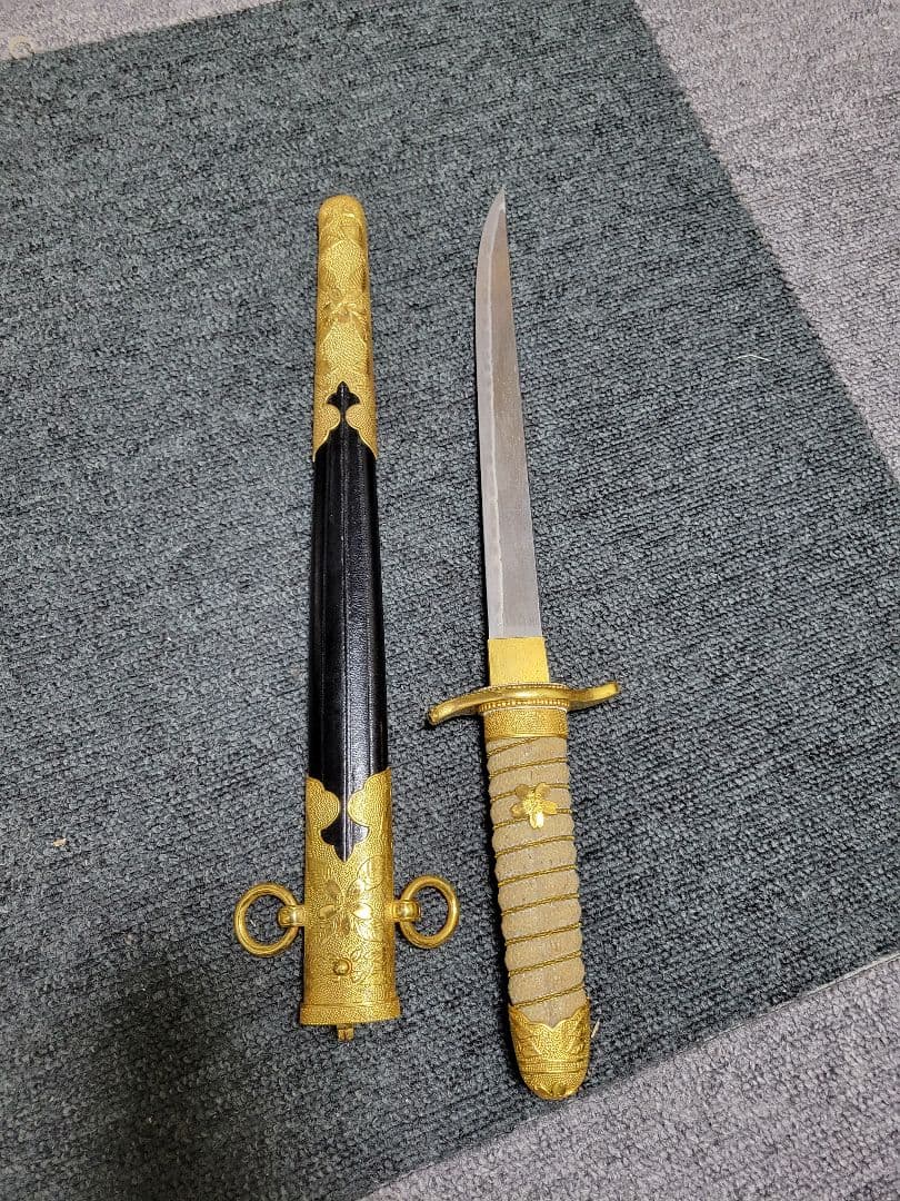 旧日本軍 海軍 短剣 士官用 模造刀 レプリカ 桜紋軍刀 尾形