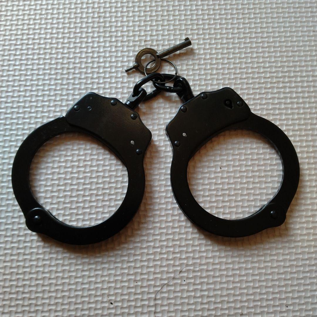 黒の手錠 鍵付き