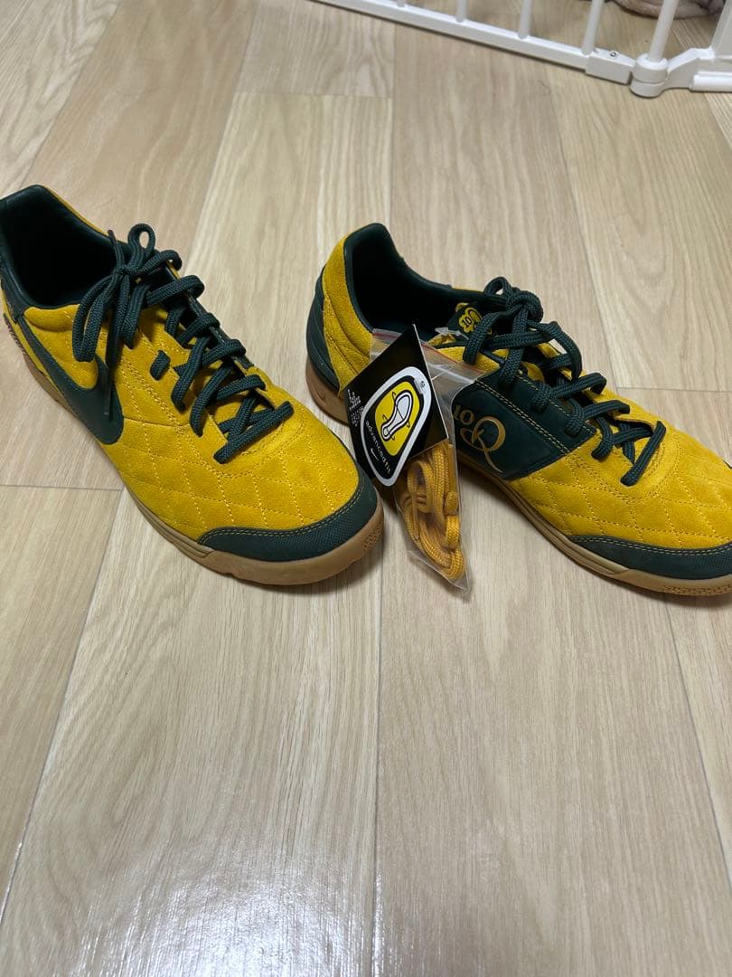 タグ付き　ティエンポ　ロナウジーニョ　R10 フットサルシューズ