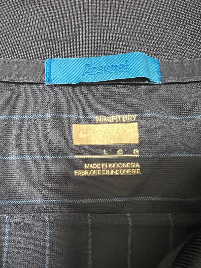 Nike Arsenal ネイビー ストライプシャツ