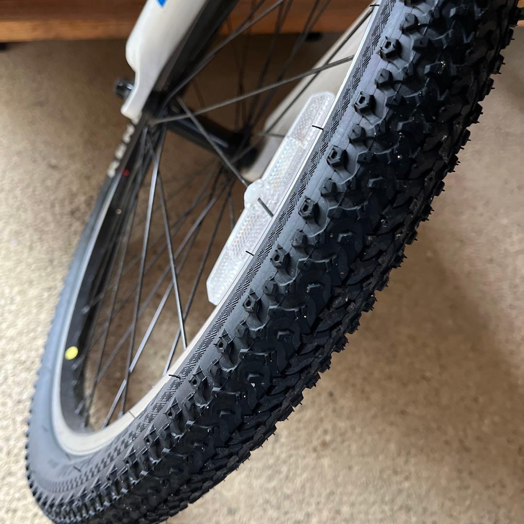 直接引取価格　LOUIS GARNEAU 子供用自転車 ホワイト 前カゴ付き