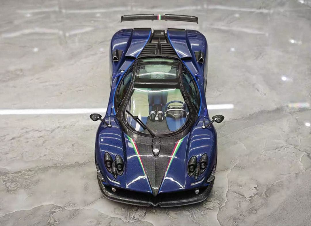 新発売 全開閉 Almost Real 1/18 パガーニ ゾンダ ミニカー