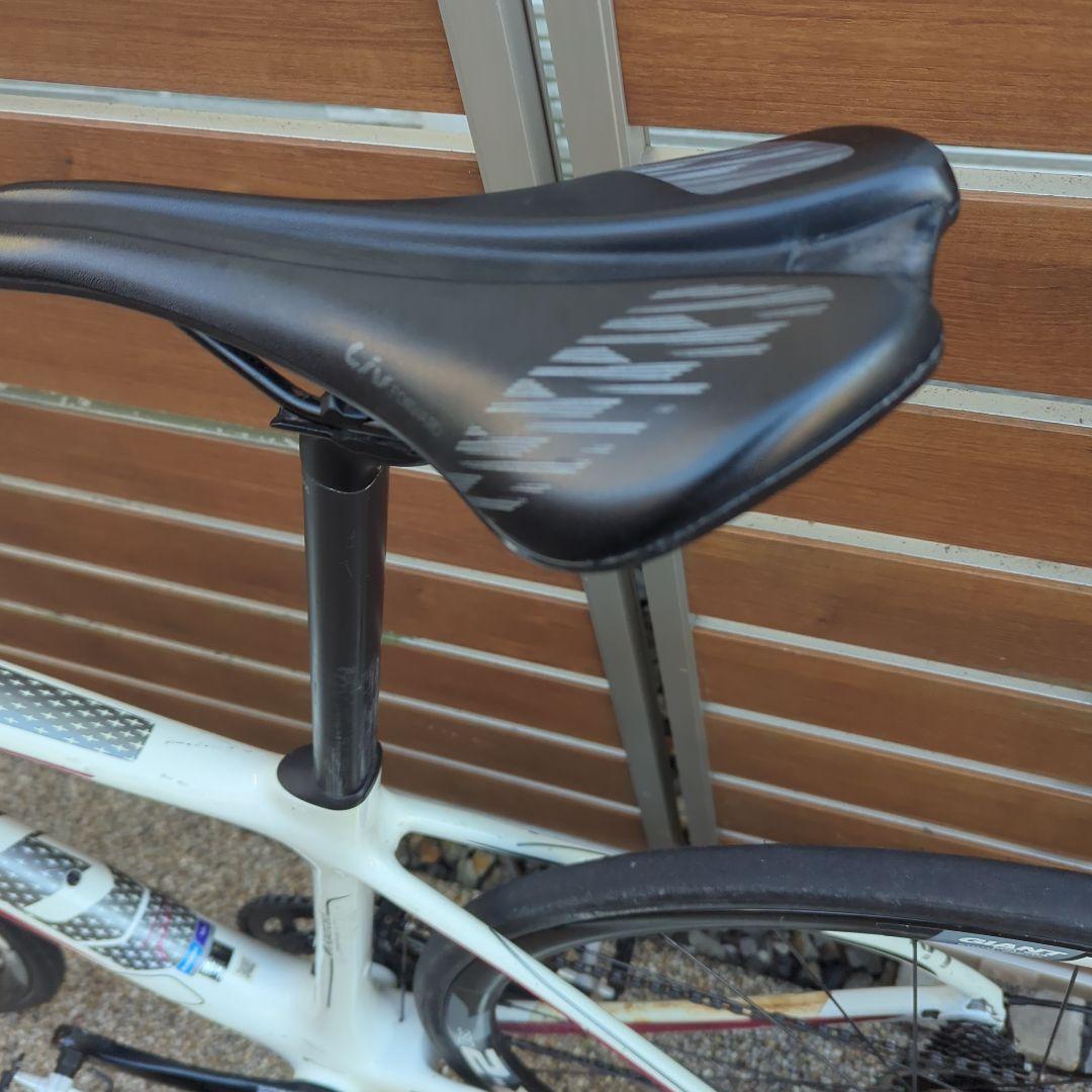 ジャイアント　カーボンディスクロードバイク