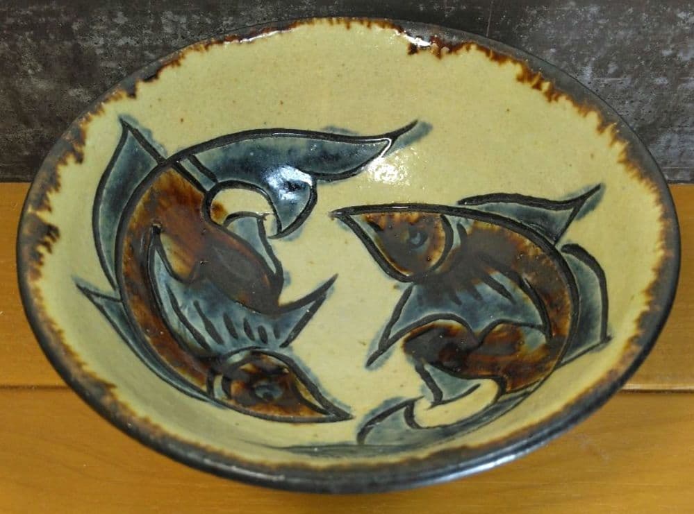 人間国宝 金城次郎 魚紋茶碗 栞 共箱 最上作 美品 壺屋焼 やちむん 壷屋焼