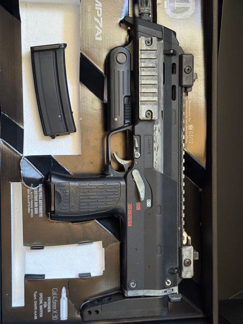 に*ゅ様 MP7A1 電動ガン ブラック　ジャンク